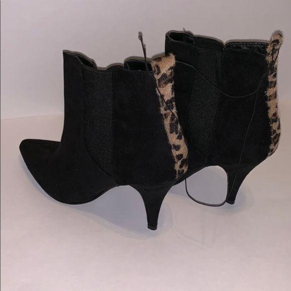Leopard Print Black Boots - Picture 1 of 2